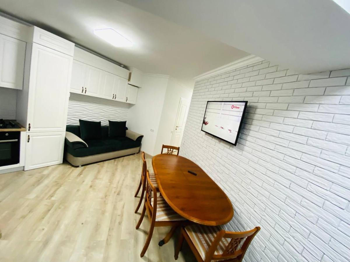 Central Eco View Apartment Kischinau Exterior foto