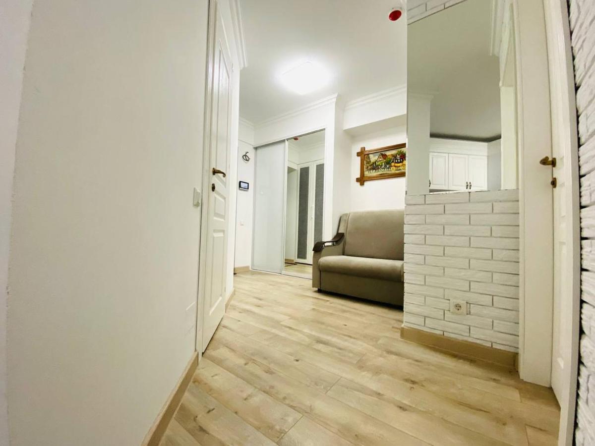 Central Eco View Apartment Kischinau Exterior foto